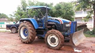 Ford ET90 ทำงาน 1100 ชั่วโมง มีผานดันหน้า โนหาง ปี54 2เพลา