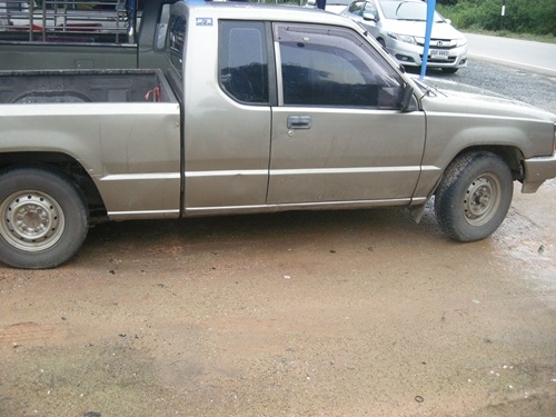 ขายด่วน 1993 MITSUBISHI แค็ป L200 AEROBODY
