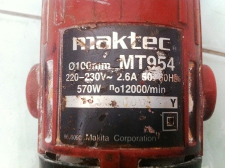 เครื่องเจียรไฟฟ้า Maktec รุ่น MT954 สภาพใหม่ ราคาถูก