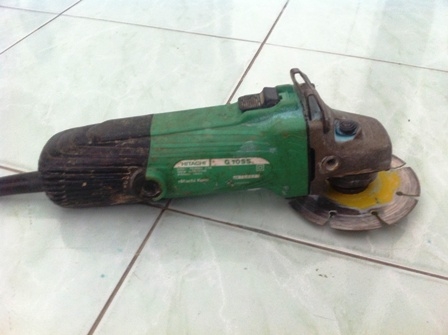 เครื่องเจียรไฟฟ้าHITACHI G10SS สภาพดี ใหม่ พร้อมใช้งานครับ