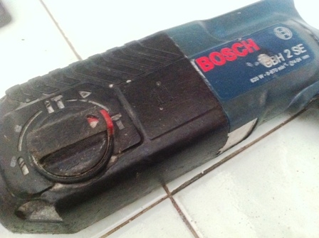 สว่านโรตารี่3ระบบ BOSCH รุ่น GBH2 SE สภาพใหม่ ราคาถูำกๆ