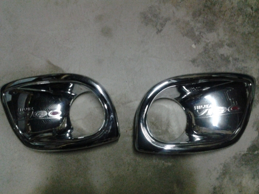 กระจังหน้าวีโก้ทรง prado พร้อมกรอบโครเมี่ยมใส่ช่องสปอร์ตไล