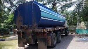 รถอิซูซุ 10 ล้อ 270 แรงม้า ปี 49  ( ขายแม่/ลูก )  สนใจติดต่อ 081 - 6079515