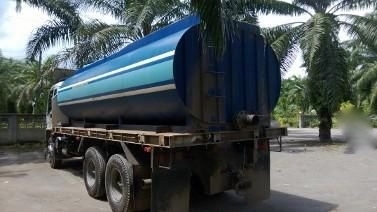 รถอิซูซุ 10 ล้อ 270 แรงม้า ปี 49  ( ขายแม่/ลูก )  สนใจติดต่อ 081 - 6079515