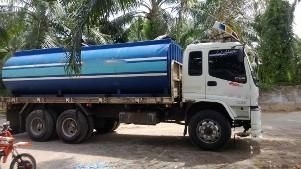 รถอิซูซุ 10 ล้อ 270 แรงม้า ปี 49  ( ขายแม่/ลูก )  สนใจติดต่อ 081 - 6079515