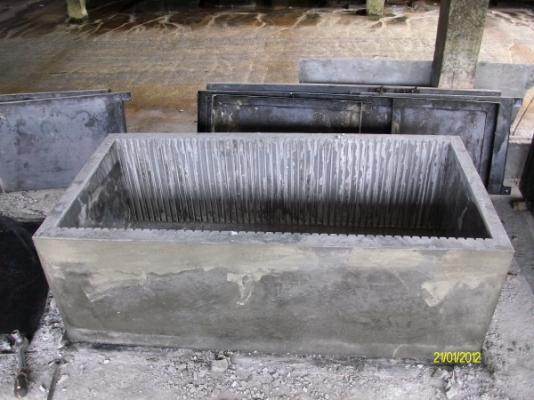 ตะกงปูน ตะกงตับ หรือตะกงชุด สำหรับทำยางแผ่น ชนิด 50 ช่อง ตะกงปูน ตะกงตับ หรือตะกงชุด สำหรับทำยางแผ่น ชนิด 50 ช่อง