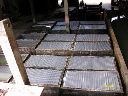 ตะกงปูน ตะกงตับ หรือตะกงชุด สำหรับทำยางแผ่น ชนิด 50 ช่อง ตะกงปูน ตะกงตับ หรือตะกงชุด สำหรับทำยางแผ่น ชนิด 50 ช่อง