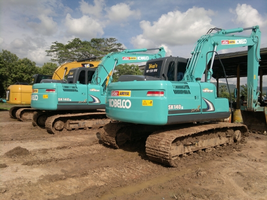 รถแม็คโคร   รถเทรลเลอร์ ให้เช่า  รายวัน รายเดือน