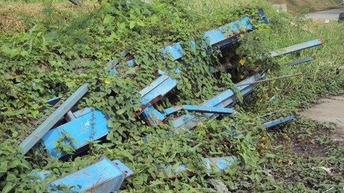 **เพิ่มรูปครับมาก**เหล็กเยอะครับ**อยู่ยุดยา**ตามรูปครับ ** ต้องการขายออกด่วน**