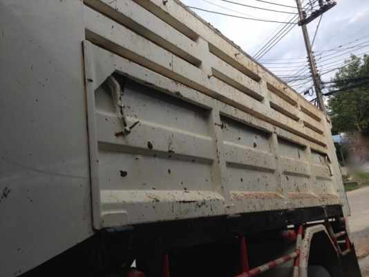 รถฮีโน่ 6 ล้อดั้ม 175 แรงม้า ปี 55  สนใจติดต่อ 081 - 6079515