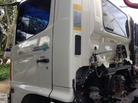 รถฮีโน่ 6 ล้อดั้ม 175 แรงม้า ปี 55  สนใจติดต่อ 081 - 6079515