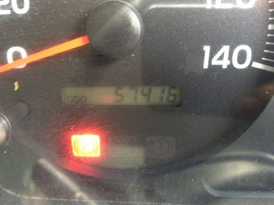 รถฮีโน่ 6 ล้อดั้ม 175 แรงม้า ปี 55  สนใจติดต่อ 081 - 6079515