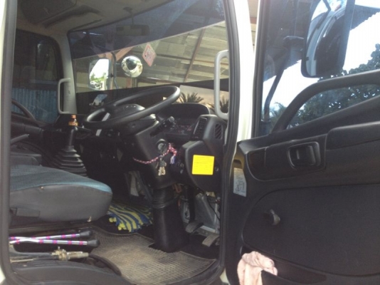 รถฮีโน่ 6 ล้อดั้ม 175 แรงม้า ปี 55  สนใจติดต่อ 081 - 6079515