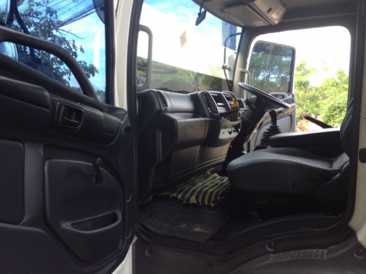 รถฮีโน่ 6 ล้อดั้ม 175 แรงม้า ปี 55  สนใจติดต่อ 081 - 6079515