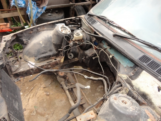 ขายซาก BMW E30 ไม่มีเครื่อง ไม่มีทะเบียน ขายซาก BMW E30 ไม่มีเครื่อง ไม่มีทะเบียน
