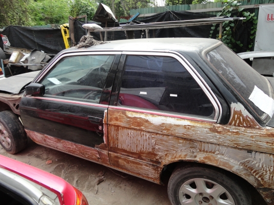 ขายซาก BMW E30 ไม่มีเครื่อง ไม่มีทะเบียน