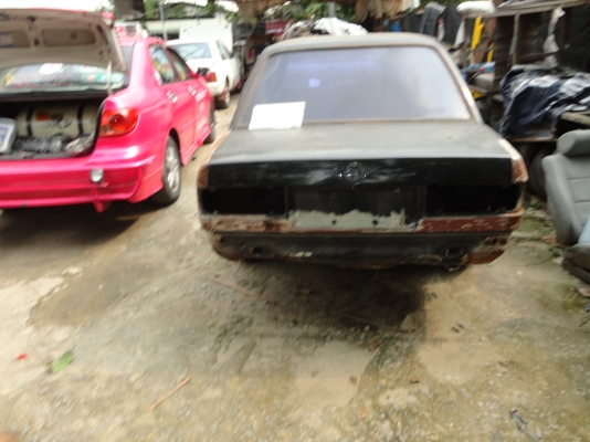 ขายซาก BMW E30 ไม่มีเครื่อง ไม่มีทะเบียน ขายซาก BMW E30 ไม่มีเครื่อง ไม่มีทะเบียน