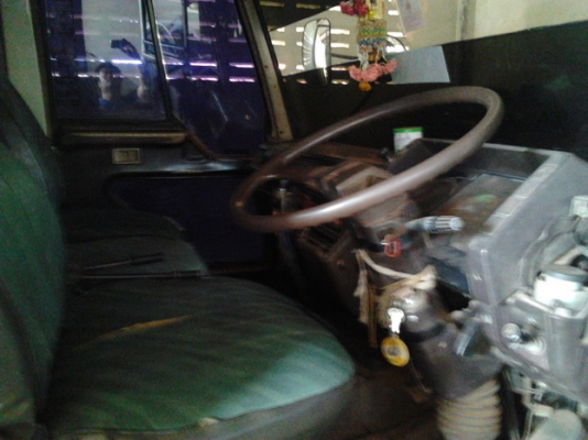 ***สีใหม่ สวยสด พร้อมปรับราคา***ขาย 10ล้อ "ไอ้หลงสายฟ้า" 2 เพลาดั๊ม MITSUBISHI FM527M-A2xxxx เครื่องเดิม เกียร์เดิม เบรคเล็ก สาแหรกตรง เครื่อง6D16 195HP แห้งดี ไม่เยิ้ม แรงดี ติดง่าย เกียร์10สปีด เข้าง่ายไม่หลุด ช่วงล่างแน่น คัสซีสวย ไม่บวมไม่ผุ