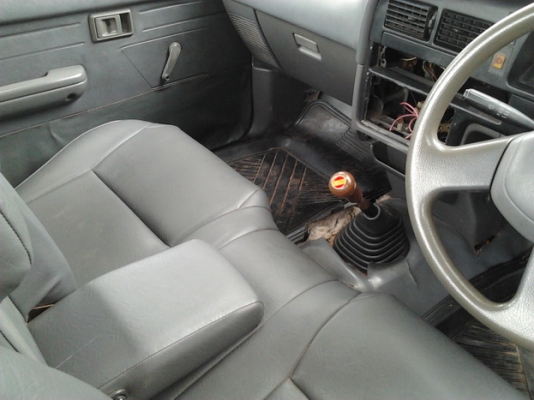 ***ขายแล้วครับขอบคุณ Truck2hand ขาย กระบะตอนเดียว TOYOTA HILUX MIGHTY-X ปี37/94 เครื่องเดิม2L 2.5 แรงดี แห้ง ติดง่าย ช่วงล่างคัสซีสวย ไม่ผุ ไม่ดาม ภายในดี คอนโซลดี แอร์ขาดคอมฯ พ.ธรรมดา หน้า-หลังเดิมไม่เคยชนหนัก สีสวย เคลียร์สีแล้ว ยางดี4เส้น กระบะพื้นเก็บ