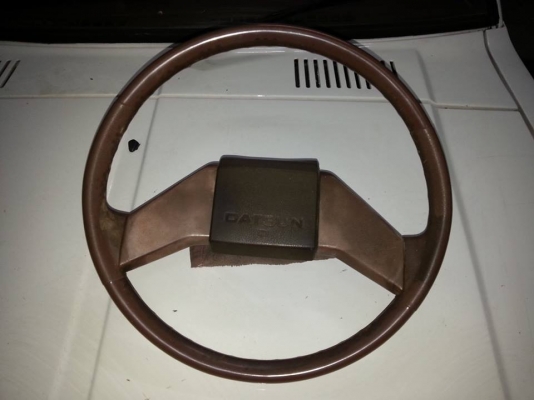 พวงมาลัยเดิม Datsun 720