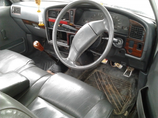 ***ขายแล้วครับขอบคุณ Truck2hand ขาย กระบะตอนเดียว TOYOTA HILUX MIGHTY-X ปี36/93 เครื่องเดิม2L 2.5 แรงดี แห้ง ติดง่ายไม่เยิ้ม ช่วงล่างคัสซีสวย ไม่ผุ ไม่ดาม ภายในสวย คอนโซลครบ  แอร์ พ.ธรรมดา ทำตาเต็ม โป่งหน้า สวยๆ สีสวย เคลียร์สีแล้ว  ยางดี4เส้น พื้นปูกระบะ