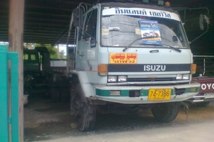 ขายรถบรรทุกสิบล้อ พื้นเลียบอีซูซูร็อคกี้ FXZ เกียร์ฟูเลอร์ เครื่อง 210 แรงม้า 6SA-1 แร้งม้า