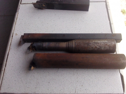 มีดกลึงแบบเชื่อมติดพร้อมด้ามและเจียร์ให้(มีVDOทดสอบกลึงให้ดู) ใช้ได้เลยเมื่อไปถึง เชื่อมให้แบบหนึ่งด้านและสองด้าน มีดกลึงแบบเชื่อมติดพร้อมด้ามและเจียร์ให้(มีVDOทดสอบกลึงให้ดู) ใช้ได้เลยเมื่อไปถึง เชื่อมให้แบบหนึ่งด้านและสองด้าน