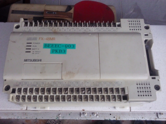 PLC mitsubishi fx1-48 ใช้ความคุมการทำงานต่างๆของอุปกรณ์ได้เยอะมาก