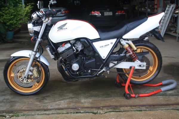 ขาย CB 400 ปี 98 เวอร์ชั่น S คาร์บูไฟฟ้า ปั้มเบรมโบ้ ท่อสูตร สรรรพสามิตแท้ 79000