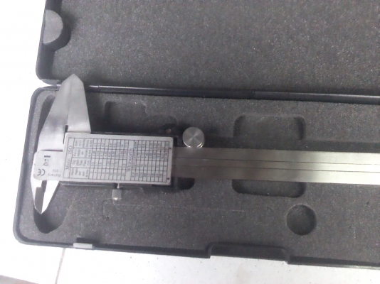 เวอร์เนียดิจิตอล KEIBA 6 นิ้ว วัดกว้าง ลึก และรูใน ได้หมด ตัวเลยชัดอ่านง่ายมือสองพร้อมใช้