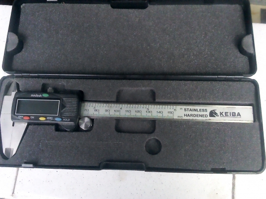 เวอร์เนียดิจิตอล KEIBA 6 นิ้ว วัดกว้าง ลึก และรูใน ได้หมด ตัวเลยชัดอ่านง่ายมือสองพร้อมใช้