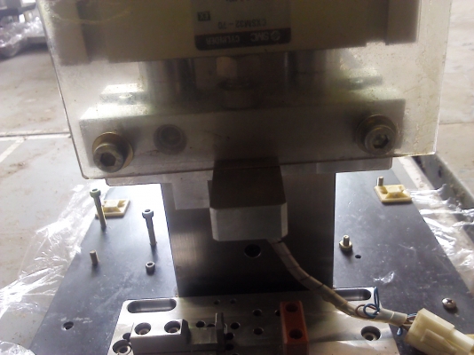 ชุดป็้มกดอัดงานทำงานด้วยกระบอกลมคู่แฝด ใช้ทำงานได้หลากหลายมาก ชุดป็้มกดอัดงานทำงานด้วยกระบอกลมคู่แฝด ใช้ทำงานได้หลากหลายมาก