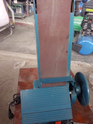 เครื่องขัดกระดาษทราย ใช้ลบคมแต่งผิวอื่นๆ ทำให้งานออกมาสวยและเร็วขัดแต่งได้ทุกวัสดุของใหม่พร้อมใช้ปรับองศาการขัดได้