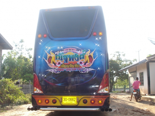 ขายรถบัสเบนช์ เครื่อง ek 100 260 แรง สถาพใหม่ พร้อมใช้งาน