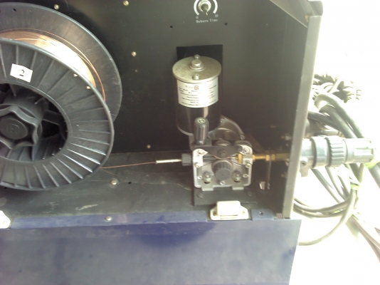 ลดราคาเครื่องเชื่อม MIG ยี่ห้อ DIAMOND WELA รุ่น 250Y เป้นระบบอินเวอร์เตอร์ พร้อมถังและอุปกรณ์ป้อนลวด(แค่ถังก็5000กว่า