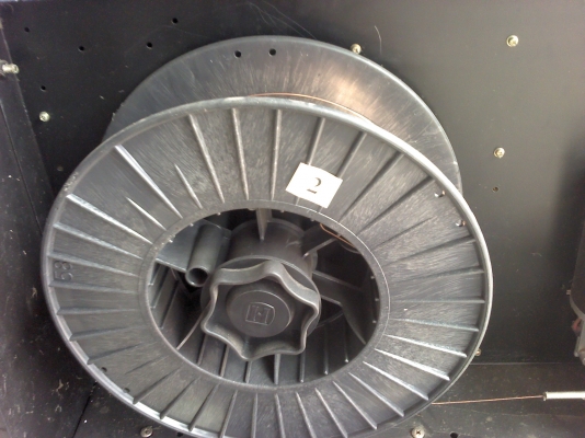 ลดราคาเครื่องเชื่อม MIG ยี่ห้อ DIAMOND WELA รุ่น 250Y เป้นระบบอินเวอร์เตอร์ พร้อมถังและอุปกรณ์ป้อนลวด(แค่ถังก็5000กว่า