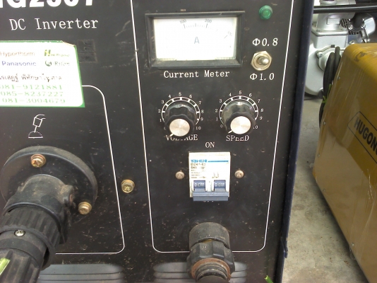 ลดราคาเครื่องเชื่อม MIG ยี่ห้อ DIAMOND WELA รุ่น 250Y เป้นระบบอินเวอร์เตอร์ พร้อมถังและอุปกรณ์ป้อนลวด(แค่ถังก็5000กว่า