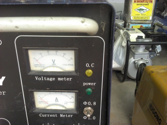 ลดราคาเครื่องเชื่อม MIG ยี่ห้อ DIAMOND WELA รุ่น 250Y เป้นระบบอินเวอร์เตอร์ พร้อมถังและอุปกรณ์ป้อนลวด(แค่ถังก็5000กว่า