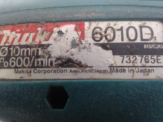 สว่านไร้สายตัวละ 2000  MAKITA สองตัวพร้อมใช้การใช้งานทุกอย่างดีแบตไม่เสื่อม(เอาสองตัวลดอีก500)