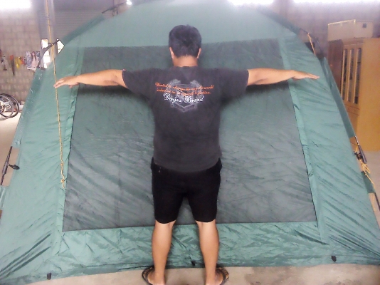 เต็นท์เดินป่าและแค้มปิ้ง ขนาดใหญ่(เอาเตียงนอนเข้าไปได้เลย) 6-8 คนสบาย มีเสาพับในตัวเต็นท์เลยกางง่ายจากญี่ปุ่น