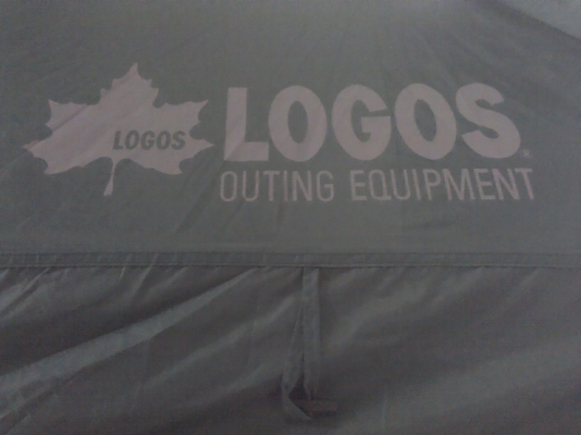 เต็นท์เดินป่าและแค้มปิ้ง ขนาดใหญ่(เอาเตียงนอนเข้าไปได้เลย) 6-8 คนสบาย มีเสาพับในตัวเต็นท์เลยกางง่ายจากญี่ปุ่น เต็นท์เดินป่าและแค้มปิ้ง ขนาดใหญ่(เอาเตียงนอนเข้าไปได้เลย) 6-8 คนสบาย มีเสาพับในตัวเต็นท์เลยกางง่ายจากญี่ปุ่น