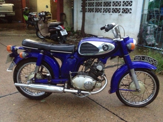 ขายcd 125 ถูกๆ 15900 สภาพสวยๆ รถจอดนาน มีเล่มให้ ตามรูปครับ ถูกๆ   0918759329