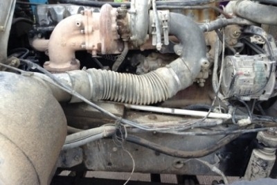 Hino Hi-Tech 6 ล้อ ปี 38 FG+เครน3ตัน. 5 เหลี่ยม ท้องV เครื่อง 210 แรงม้า กระบะยาว 6 เมตร ยางขอบ20 สภาพ 90\% เบรกจิ๊ฟฟี่ พวงมาลัยเพาเวอร์ ไฟฟ้า. สภาพพร้อมใช้. 750,000