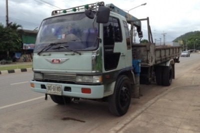 Hino Hi-Tech 6 ล้อ ปี 38 FG+เครน3ตัน. 5 เหลี่ยม ท้องV เครื่อง 210 แรงม้า กระบะยาว 6 เมตร ยางขอบ20 สภาพ 90\% เบรกจิ๊ฟฟี่ พวงมาลัยเพาเวอร์ ไฟฟ้า. สภาพพร้อมใช้. 750,000