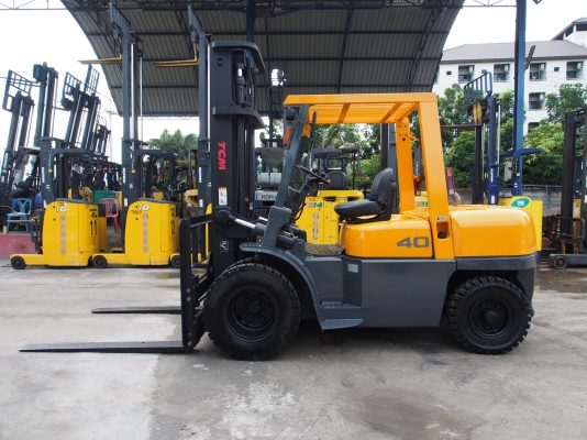 ขายด่วน TCM FD40T8 เสา 4 ม.จำหน่ายรถโฟร์คลิฟท์นำเข้าญี่ปุ่น อะไหล่ ใหม่ เก่า ทุกยี่ห้อ