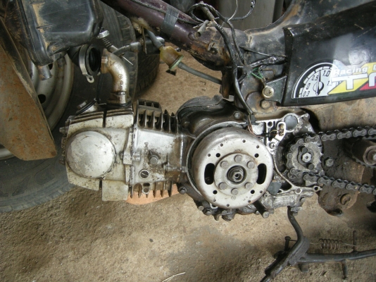 ขาย ดรีมแข่ง 8500 มีเล่มทะเบียน โดดได้เลย ขาย ดรีมแข่ง 8500 มีเล่มทะเบียน โดดได้เลย