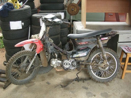 ขาย ดรีมแข่ง 8500 มีเล่มทะเบียน โดดได้เลย