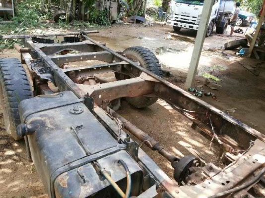 ขายรถ 4 ล้อใหญ่หัวคัสซี ISUZU KS 88 แรงม้า เล่มทะเบียนพร้อม ราคา 100000