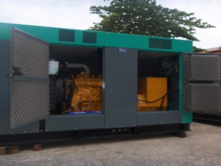 เครื่องปั่นไฟพร้อมชุดตัดต่อไฟฟ้าอัตโนมัติสำหรับโรงแรม/รีสอร์ทขนาด 60 KVA.