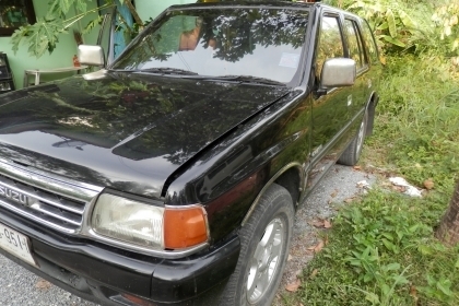 ISUZU CAMEO ปี 94 เครื่อง 2500 มังกรทอง มีแอร์รีโมท เกียร์ Manual
